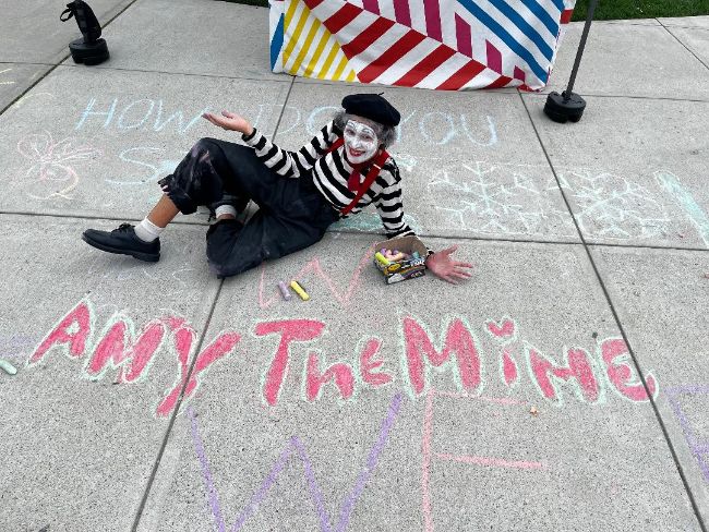 Amy the Mime